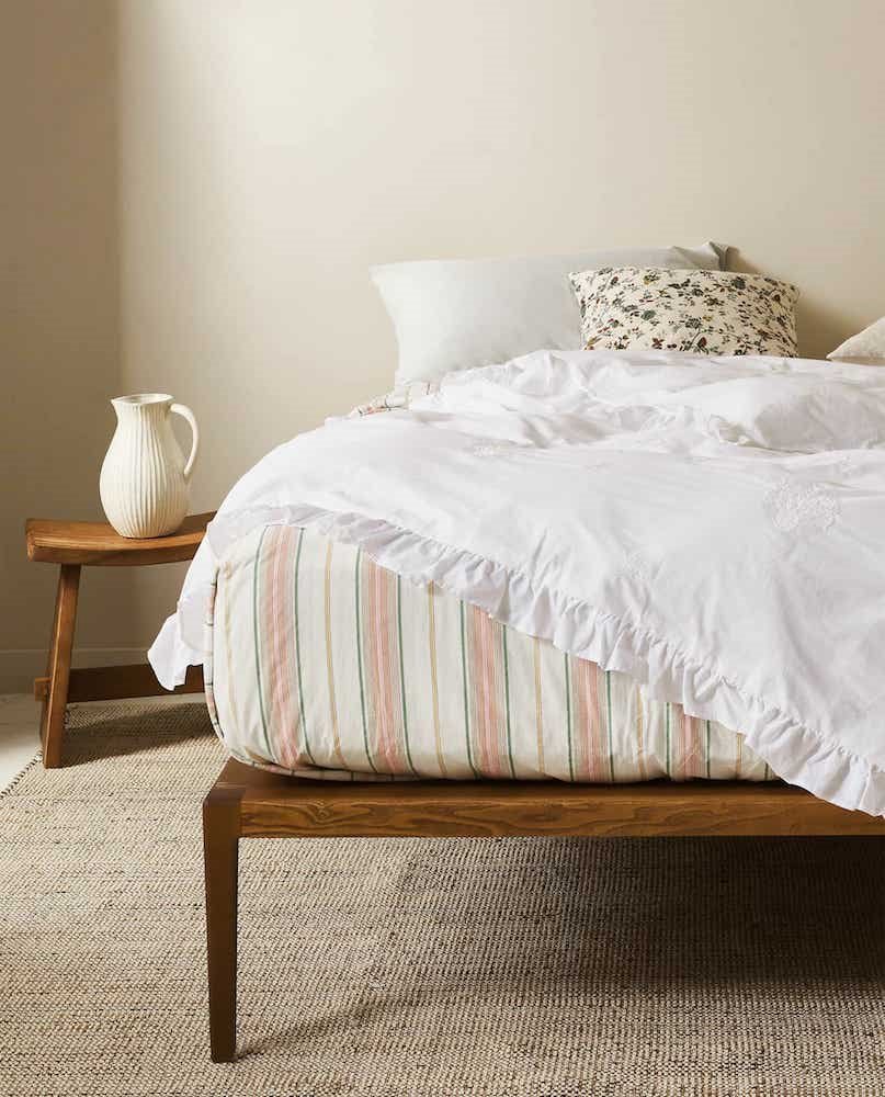 9 mesita-de-noche-pequena-para-dormitorios-pequenos-zara-home acb295e1 807x1000