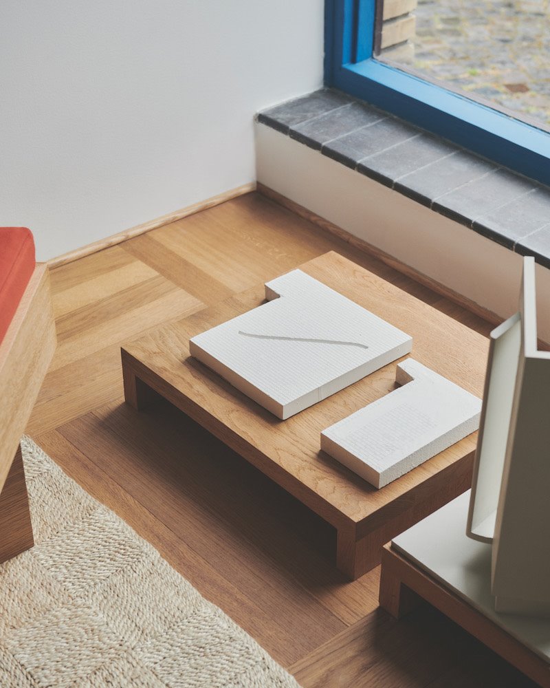 "Los muebles artesanos tienen ese aura que solo surge de la mano del hombre"