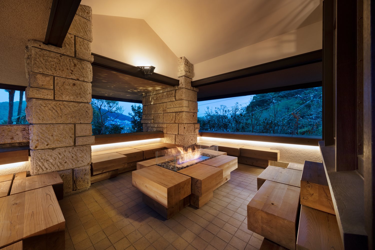 Hotel Hayama kachitei hotel en japon terraza