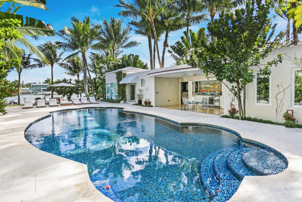 casa elizabeth taylor piscina