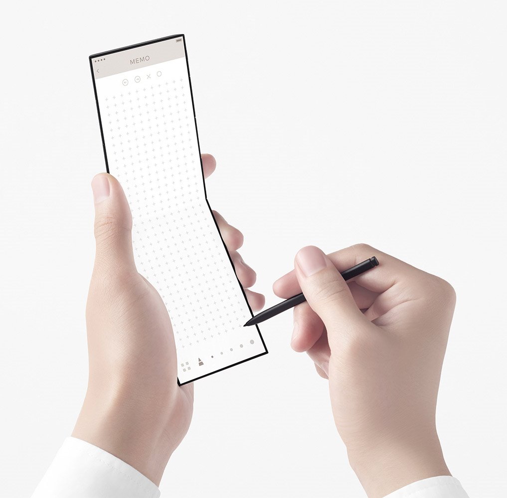El dispositivo incorpora un estilo para escribir en la pantalla táctil como en un cuaderno de notas.