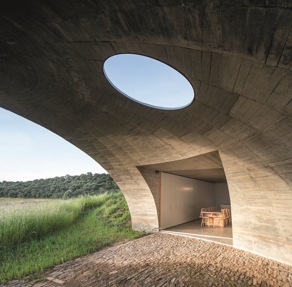 El proyecto ha sido merecedor del premio al mejor edificio del año del prestigioso portal online de arquitectura ArchDaily.