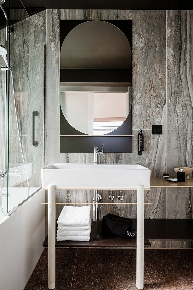 puro hotel cracovia baño