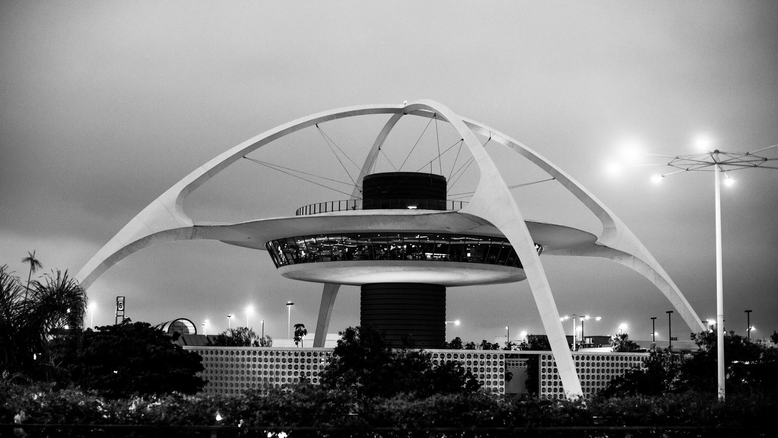1961 LAX theme building