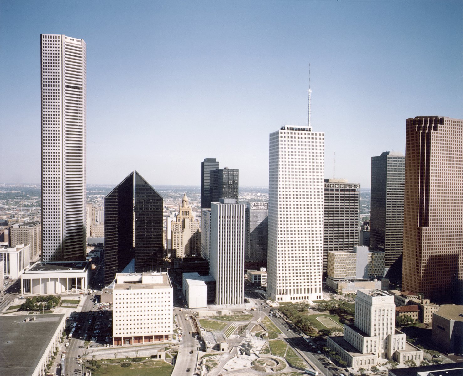 1981 PMorgan Chase Tower i Pei