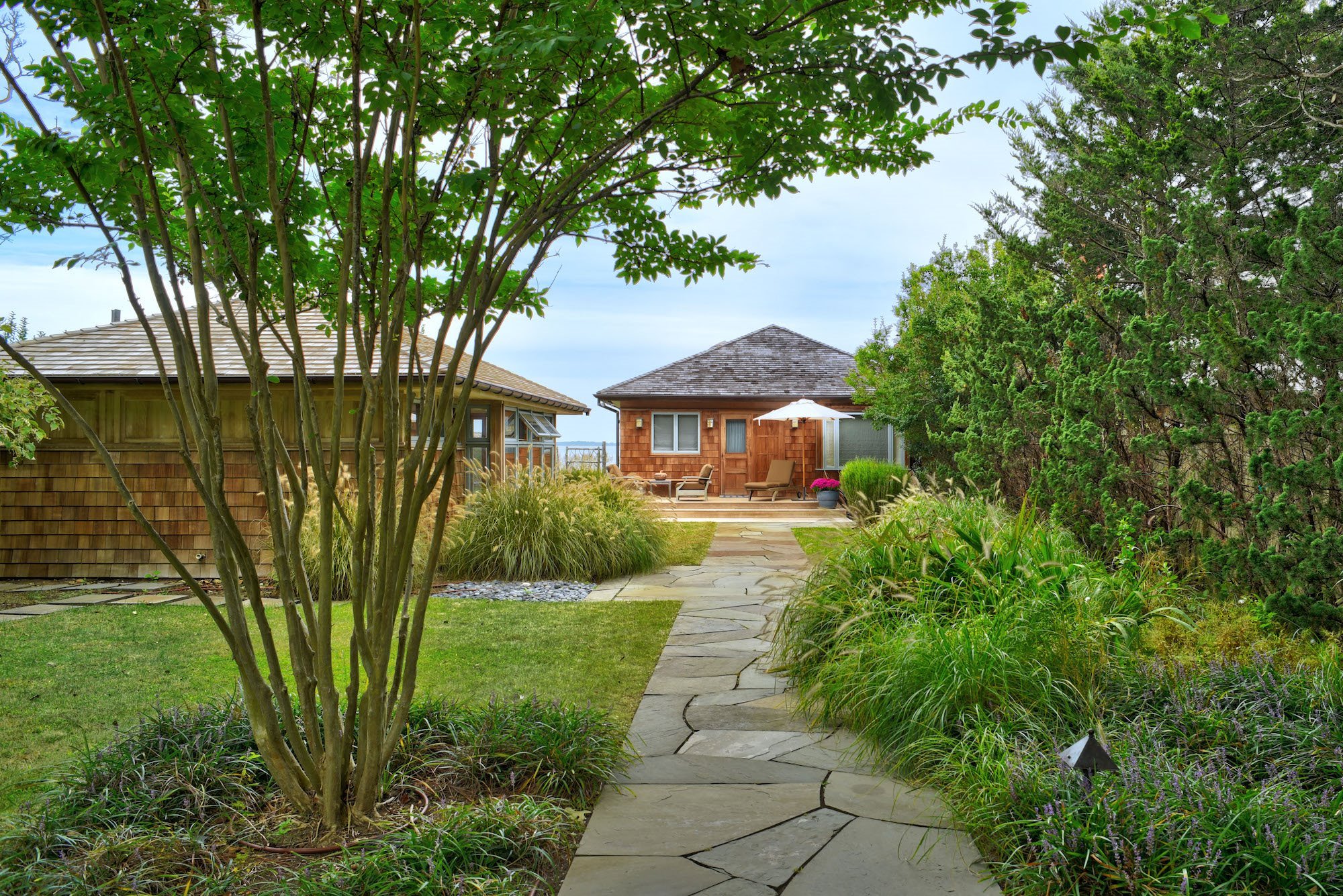 casa-de-samanta-de-sexo-en-nueva-york-en-los-hamptons-camino-acceso 9131748b 2000x1335