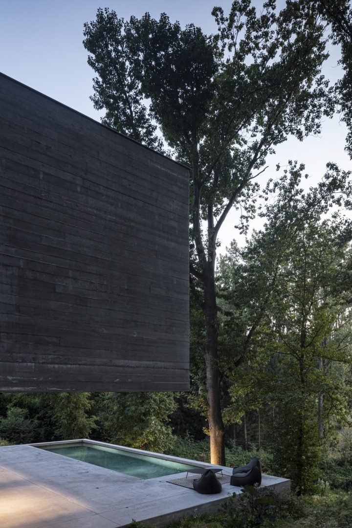 casa belga hormigón piscina