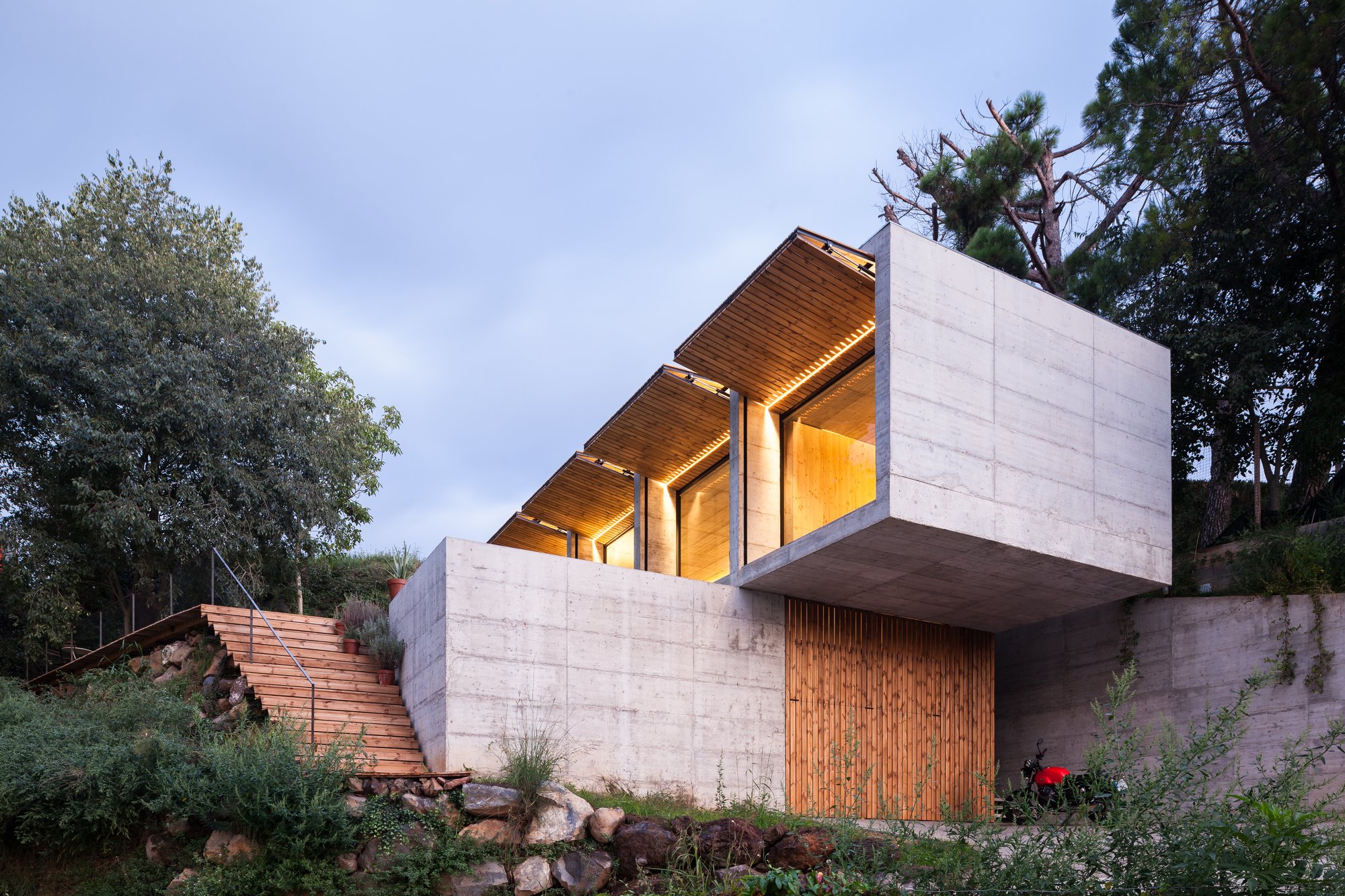 Casas espectaculares y modernas hechas de hormigón en España en la  naturaleza