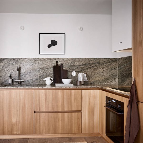 La cocina es la clave en este mini piso en Suecia