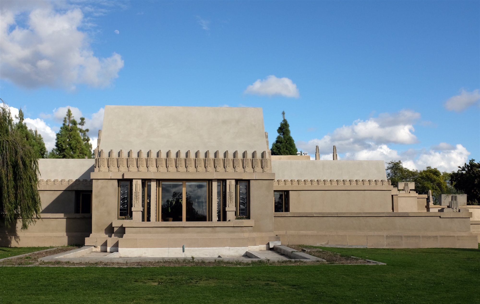 1921 Hollyhock House