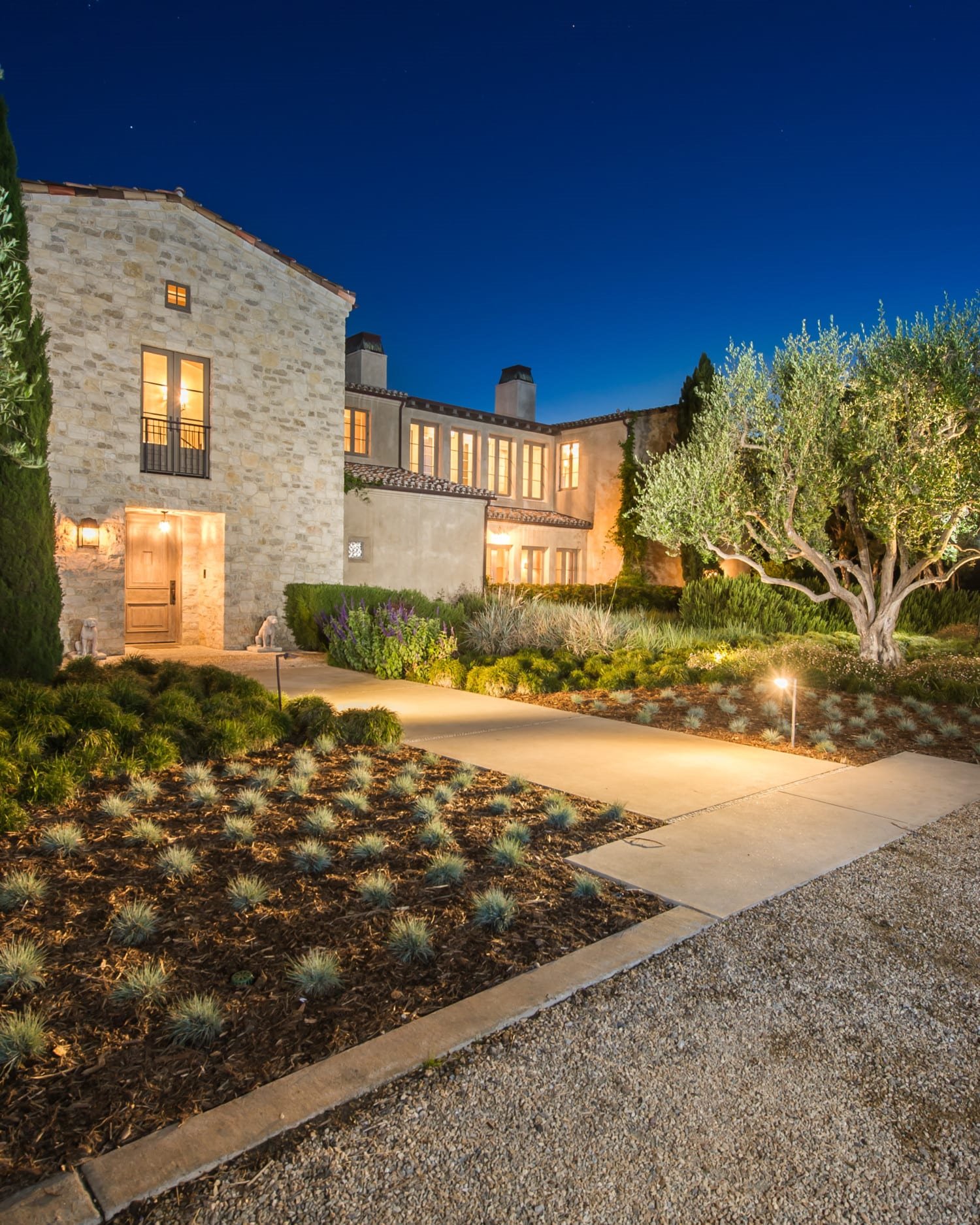 Entrada de la casa de lady gaga en malibu