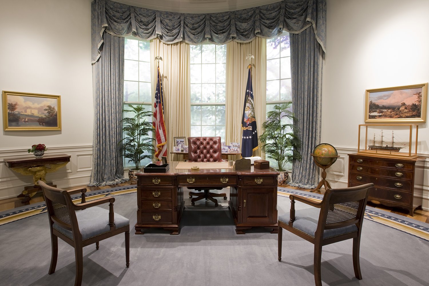 george bush replica despacho oval decorado por mark hampton