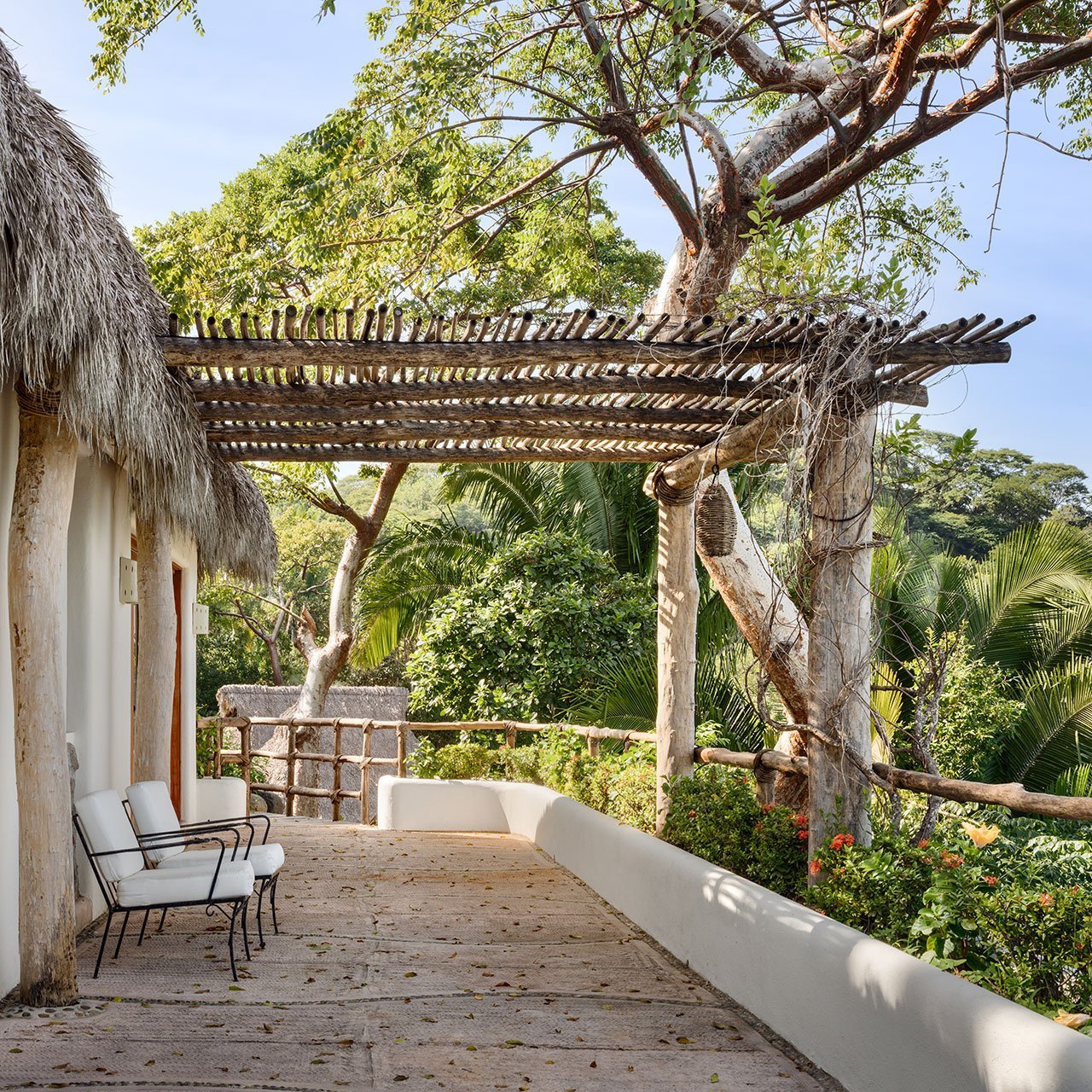 Hotel villa pelicanos en Mexico porche