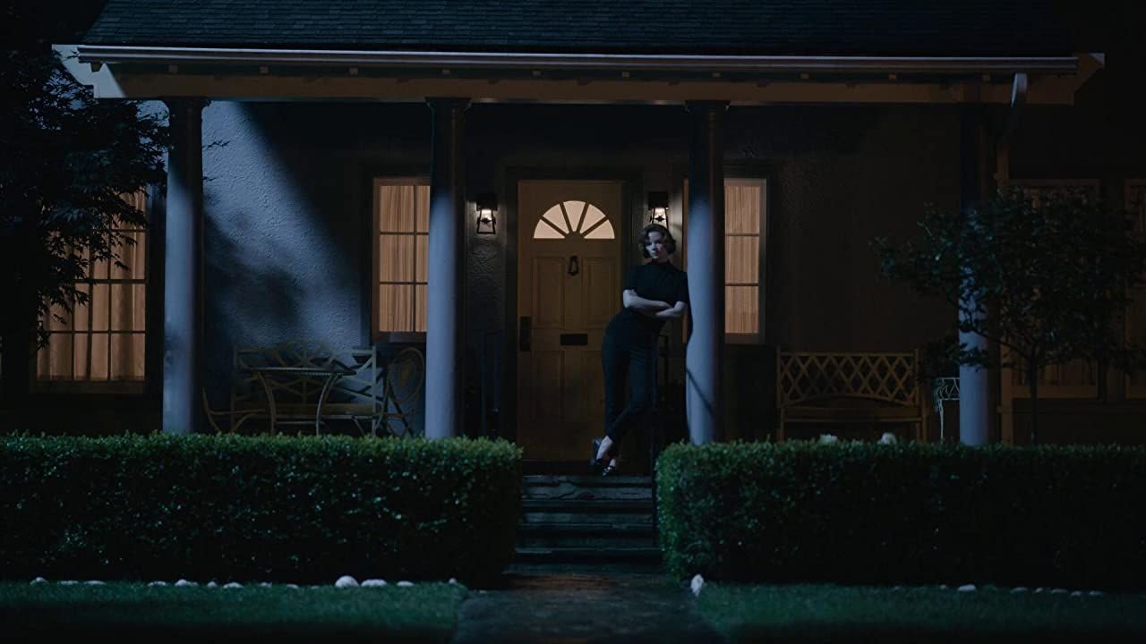 POrche fachada de la casa de gambito de dama serie de netflix