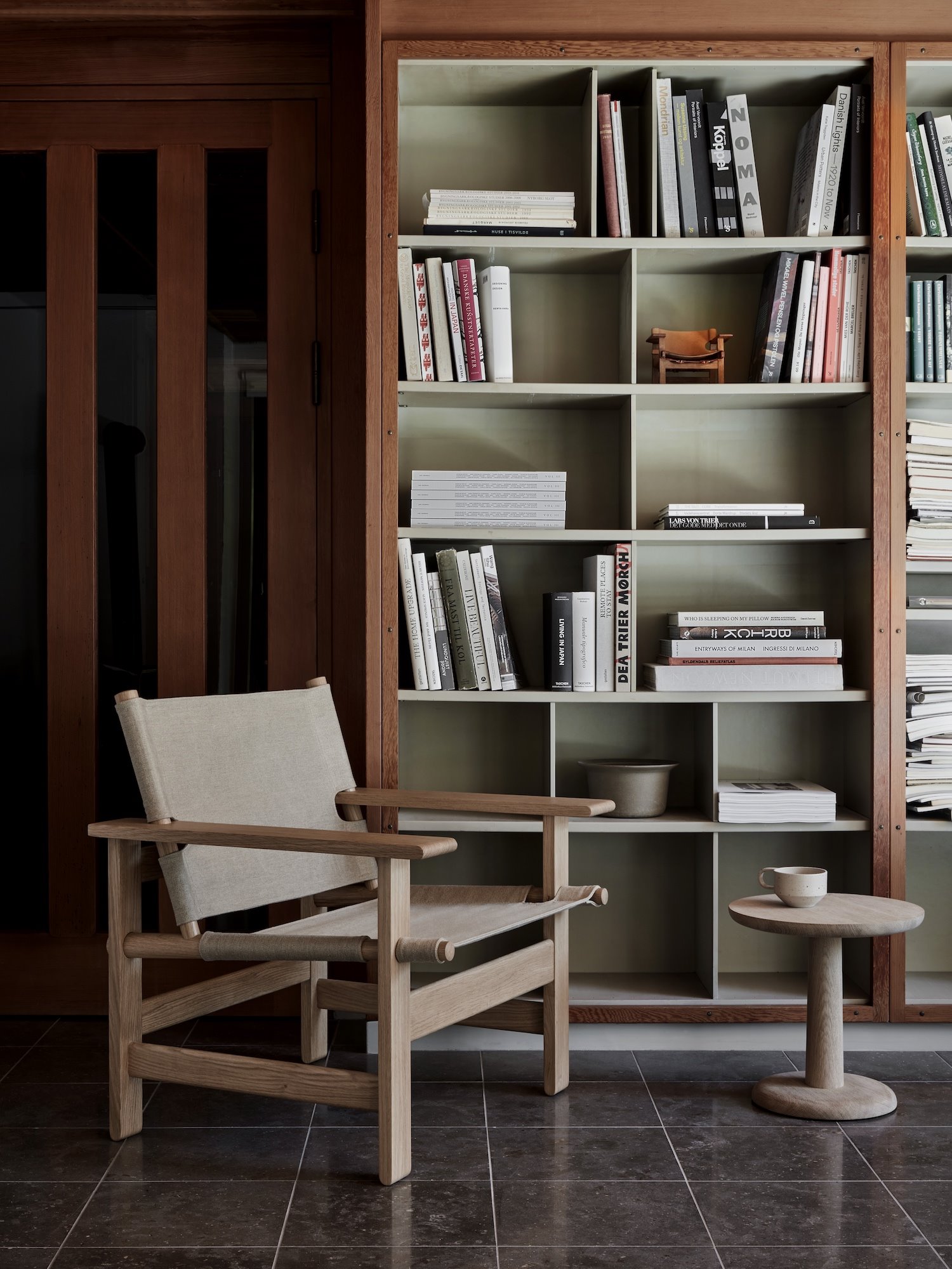 Casa del diseñador danes Bjorge Mogensen libreria