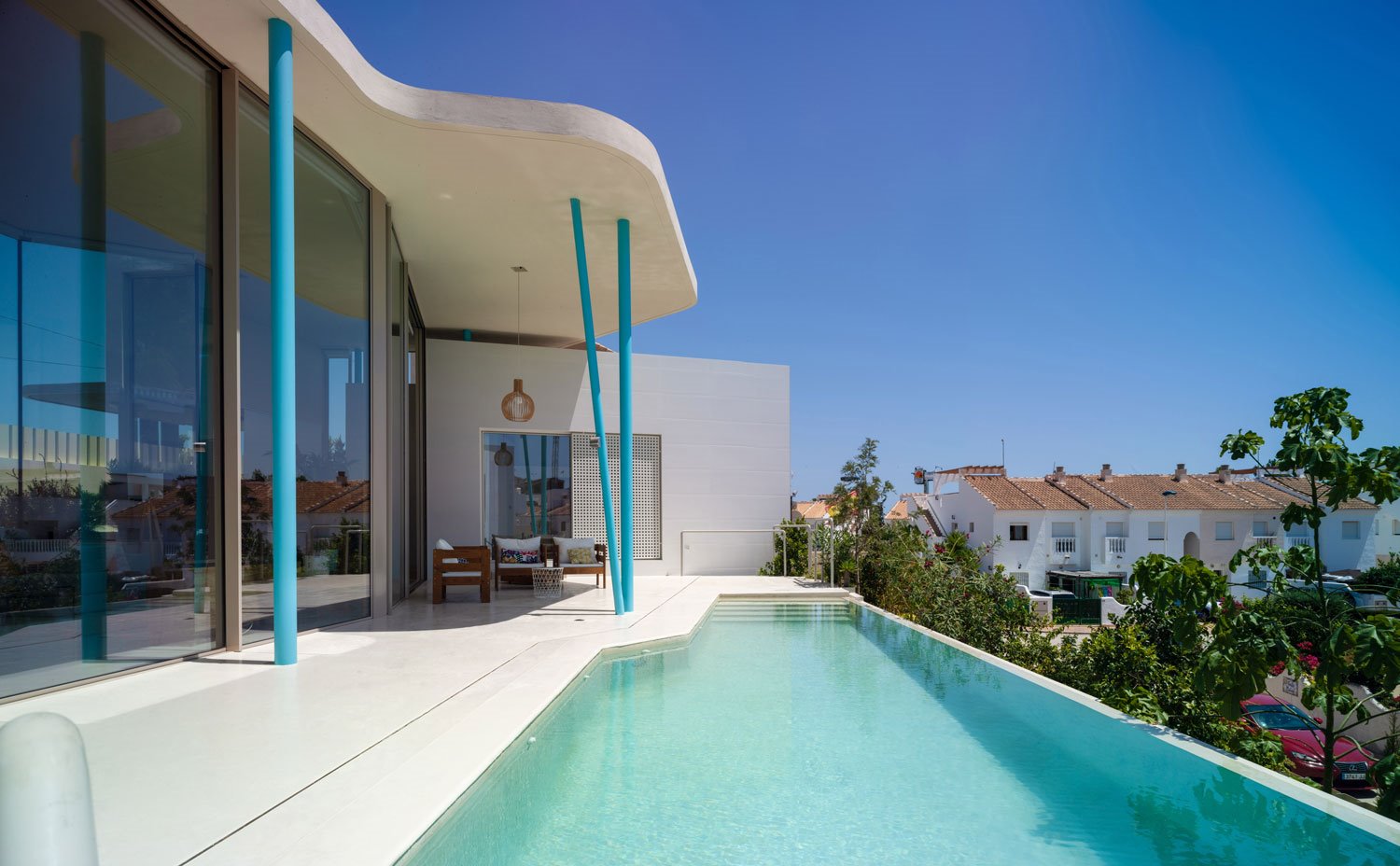exterior piscina casa pepa diaz