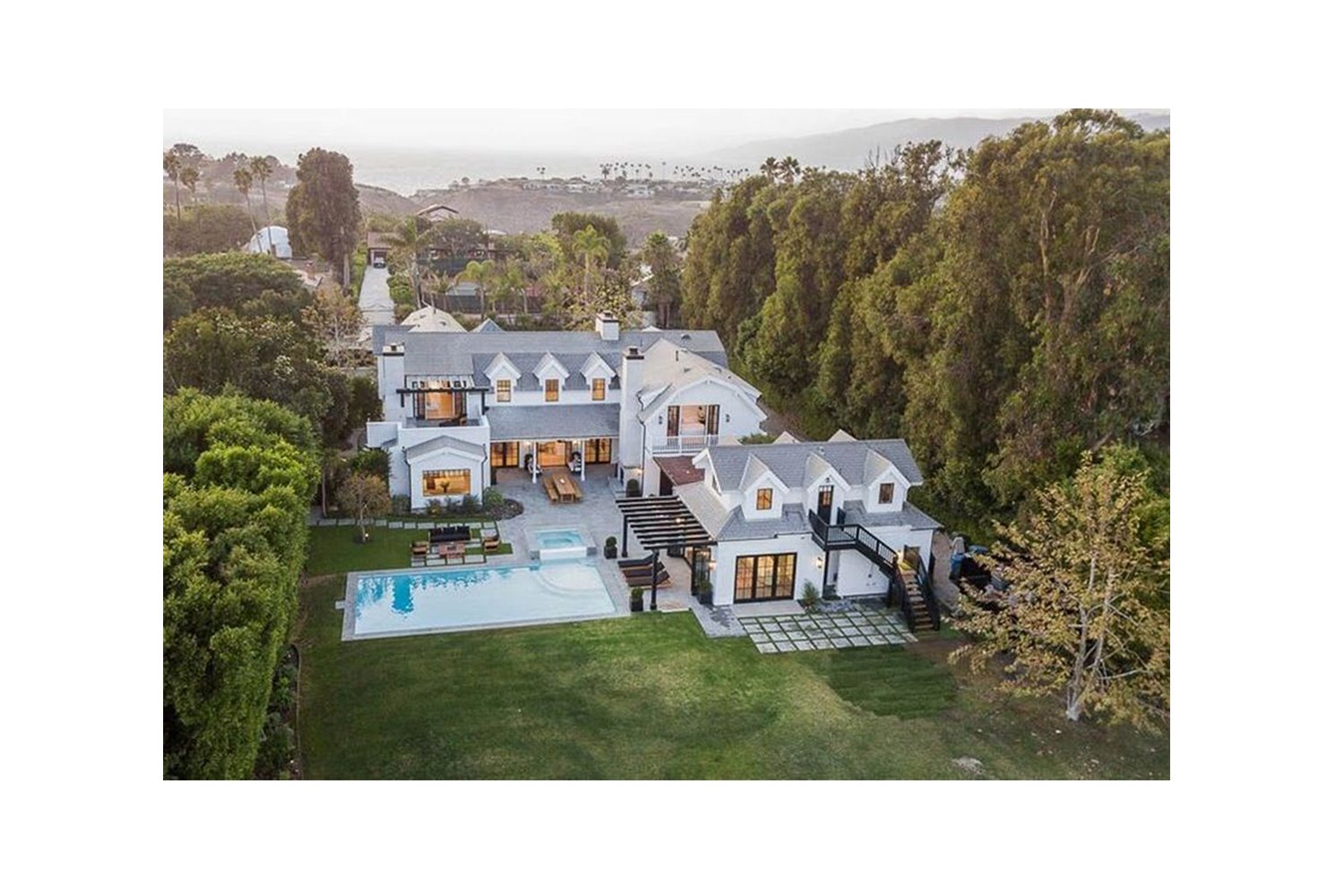 Casa Dakota Johnson y Chris Martin en Malibu