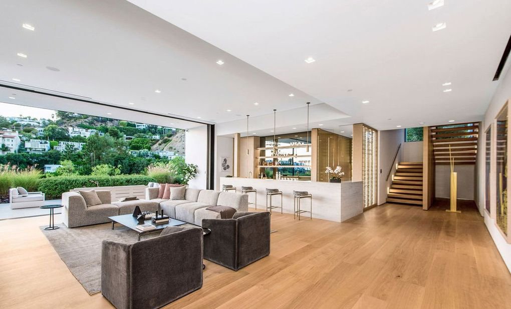 sala de estar con terraza mansión ariana grande