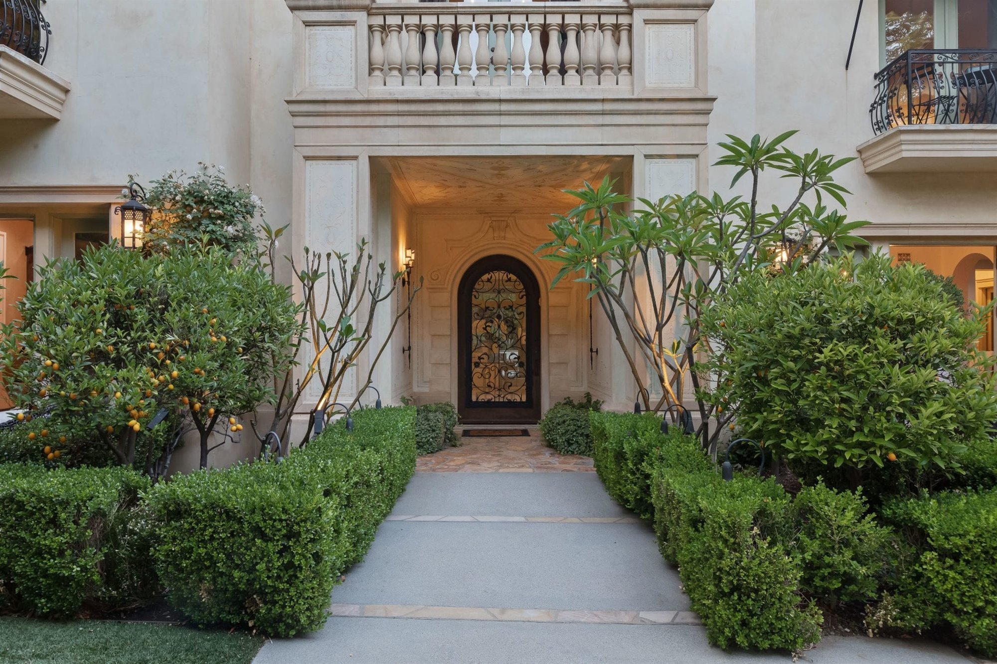 Casa de Britney Spears en Los Angeles entrada