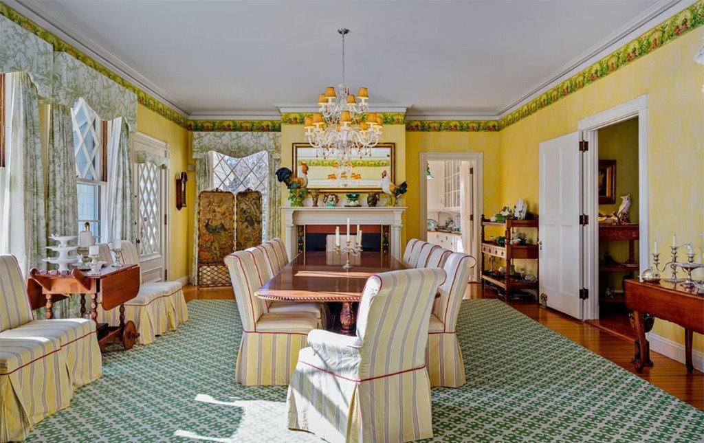 comedor casa john travolta. realtor
