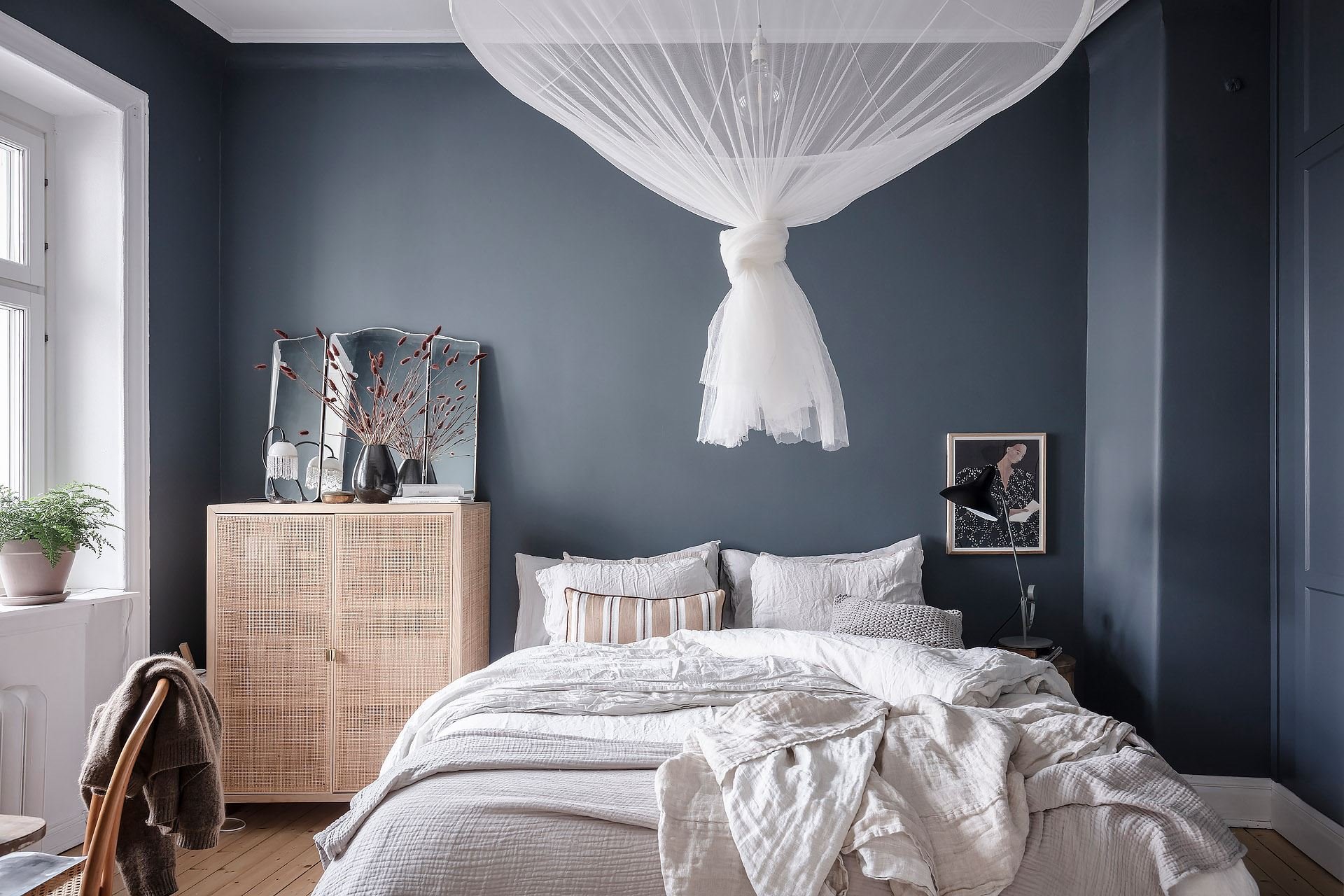 Piso en Estocolmo dormitorio en color azul