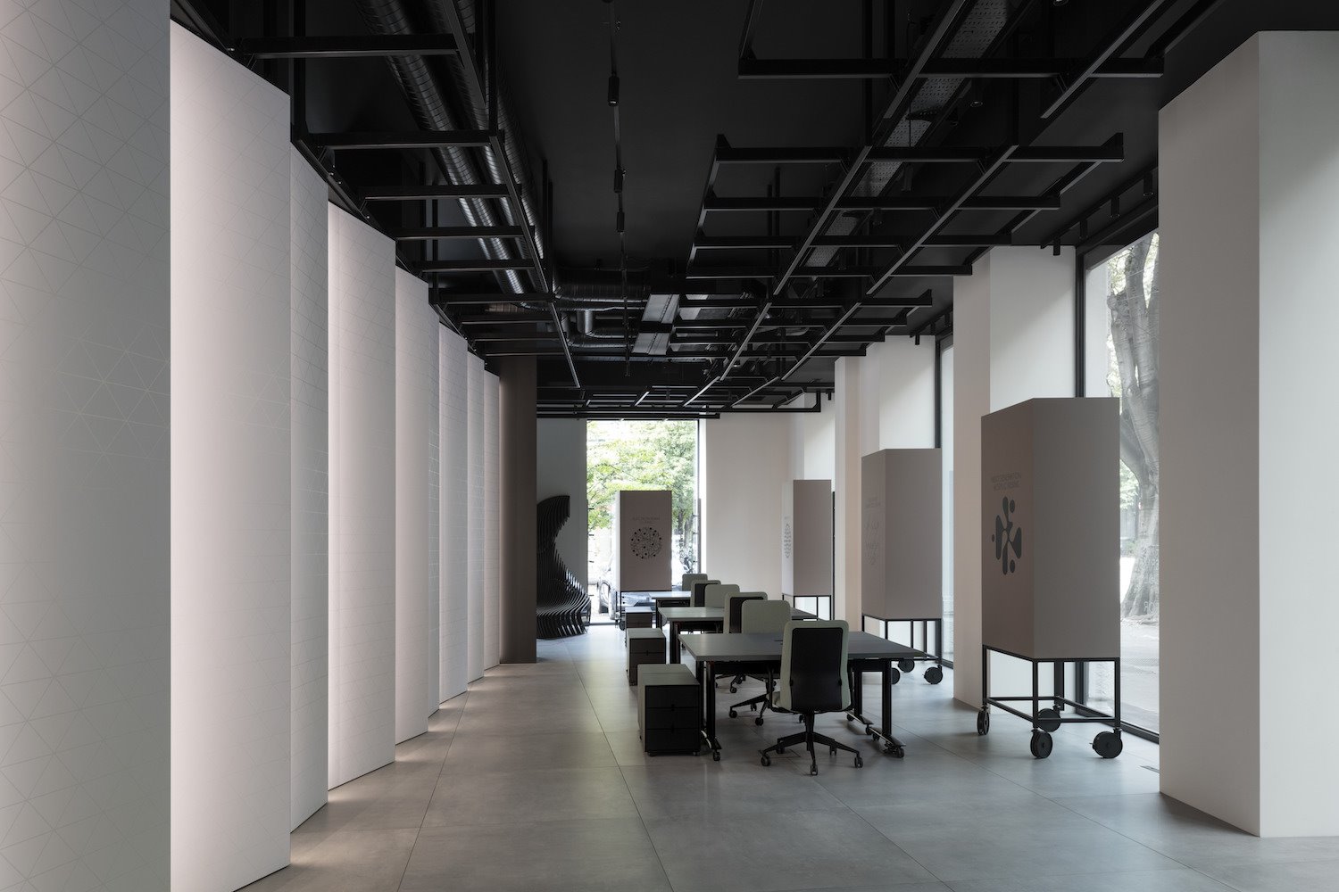 showroom fenix 10