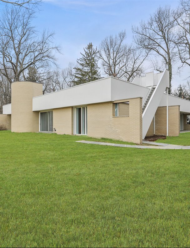 La casa que Richard Meier diseñó para sus padres en Nueva Jersey sale a la venta