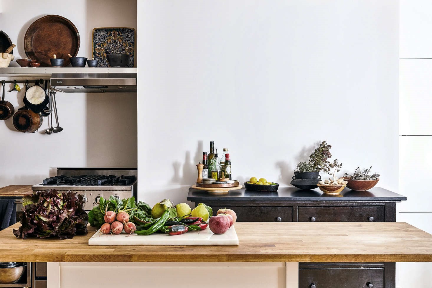 Cocina de estilo rustico con encimera de madera. 4. ¿Cuál es tu presupuesto?