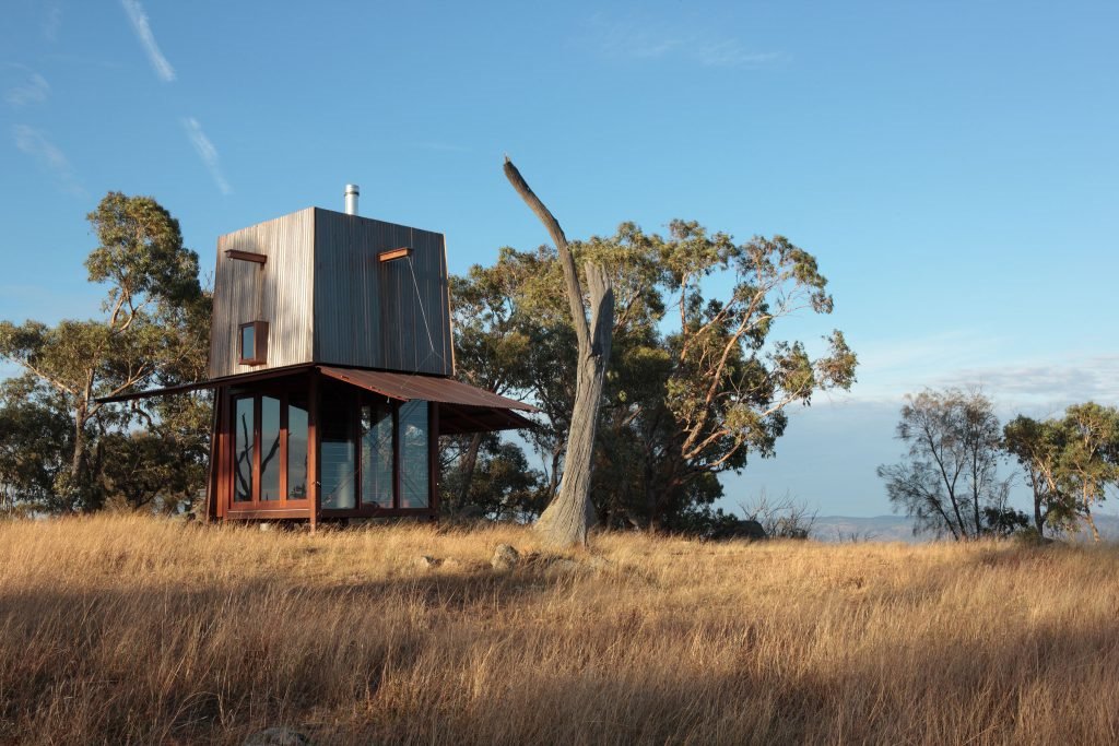 Cabaña de madera en el campo de australia