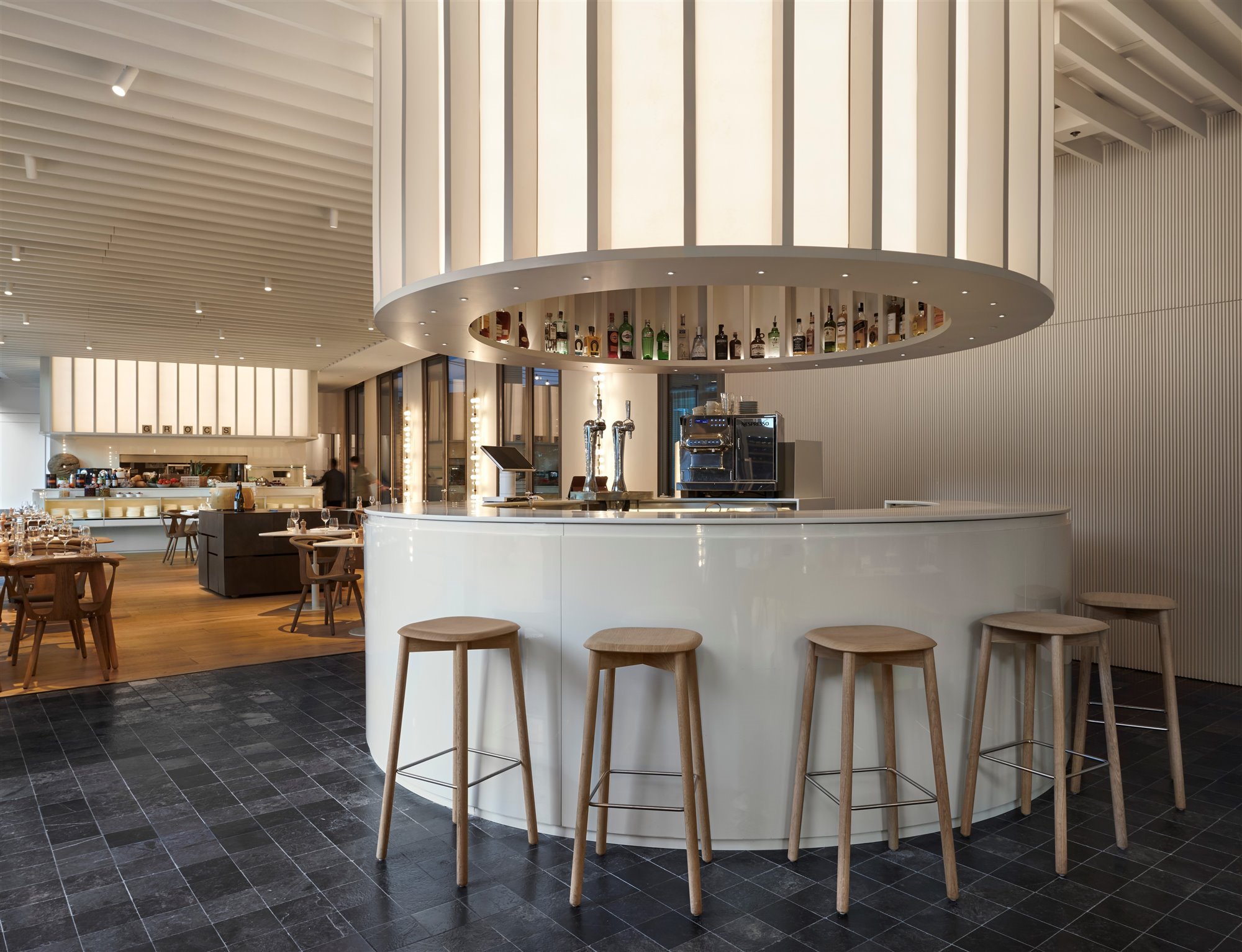 Hotel en Barcelona diseñado por Isabel Lopez Vilalta bar