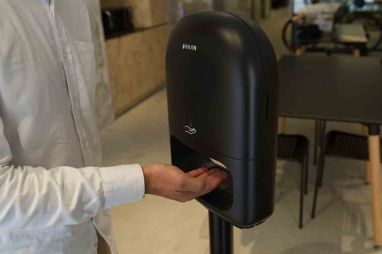 Haan Big cuenta con un sensor para evitar el contacto con el dispensador