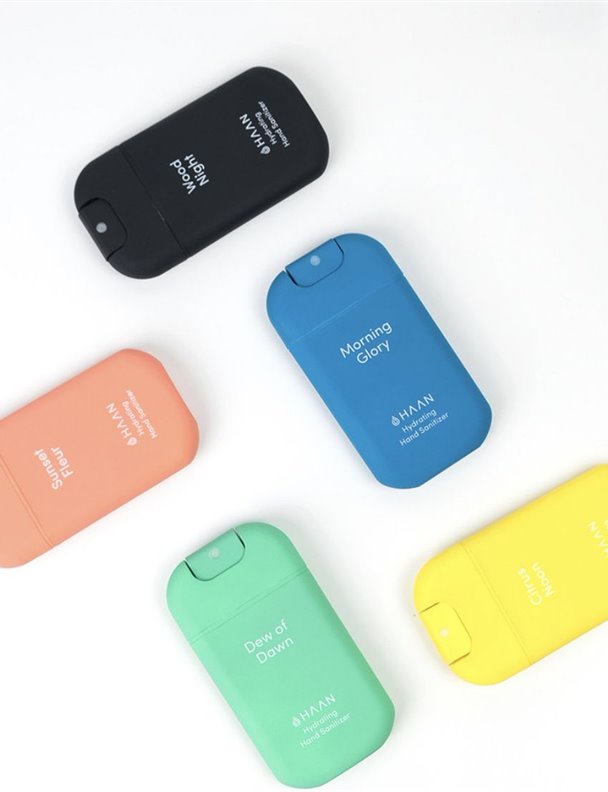 El gel desinfectante de manos y su dispensador de diseño que te conquistarán