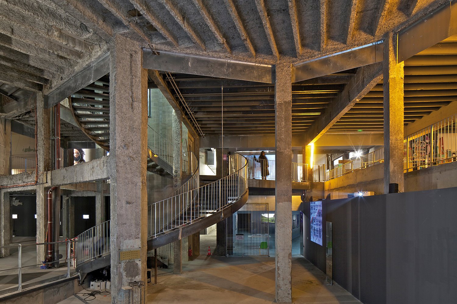 premio pritzker 2021 lacaton vassal Palais de Tokyo