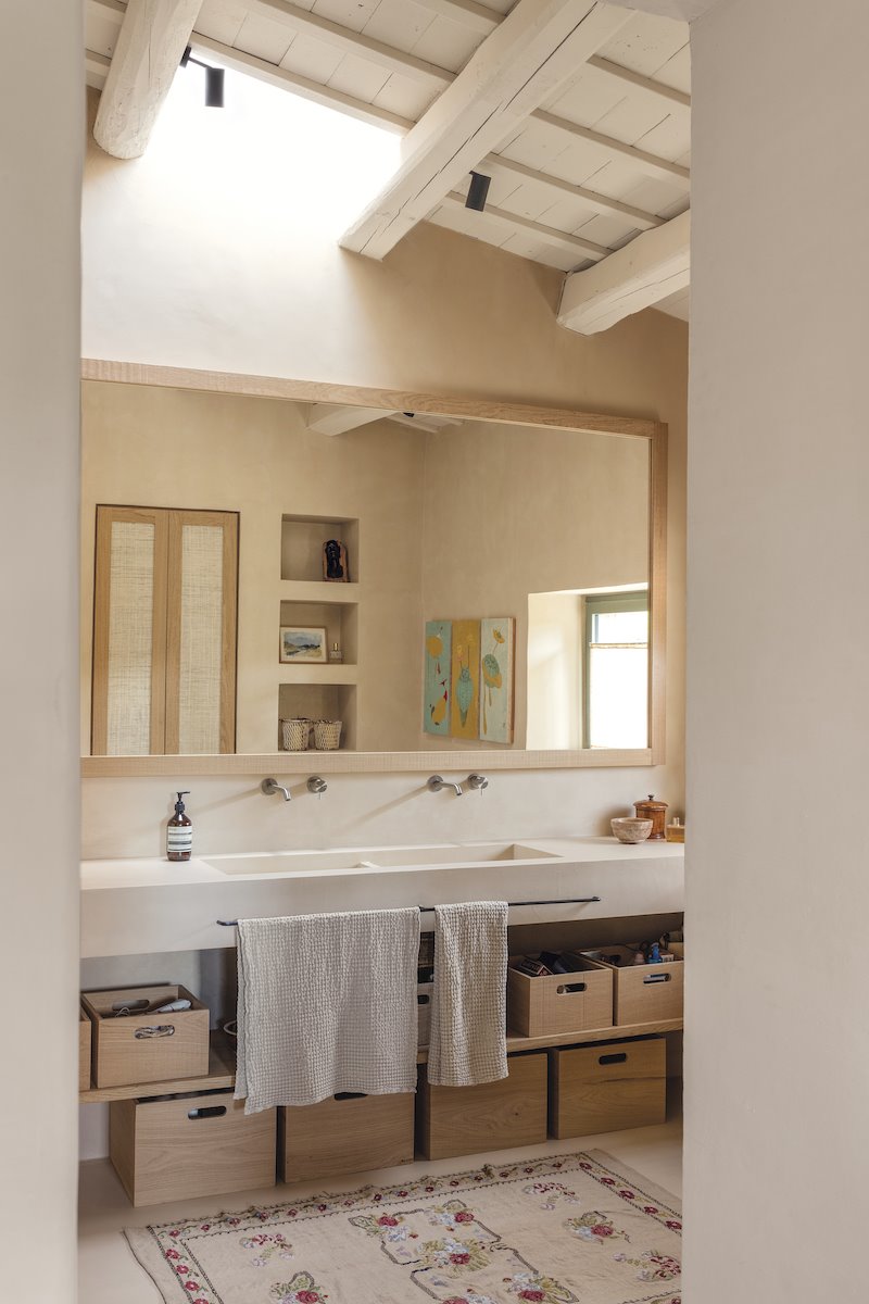 Casa en el Campo con decoracion moderna proyecto de Sandra Tarruella baño