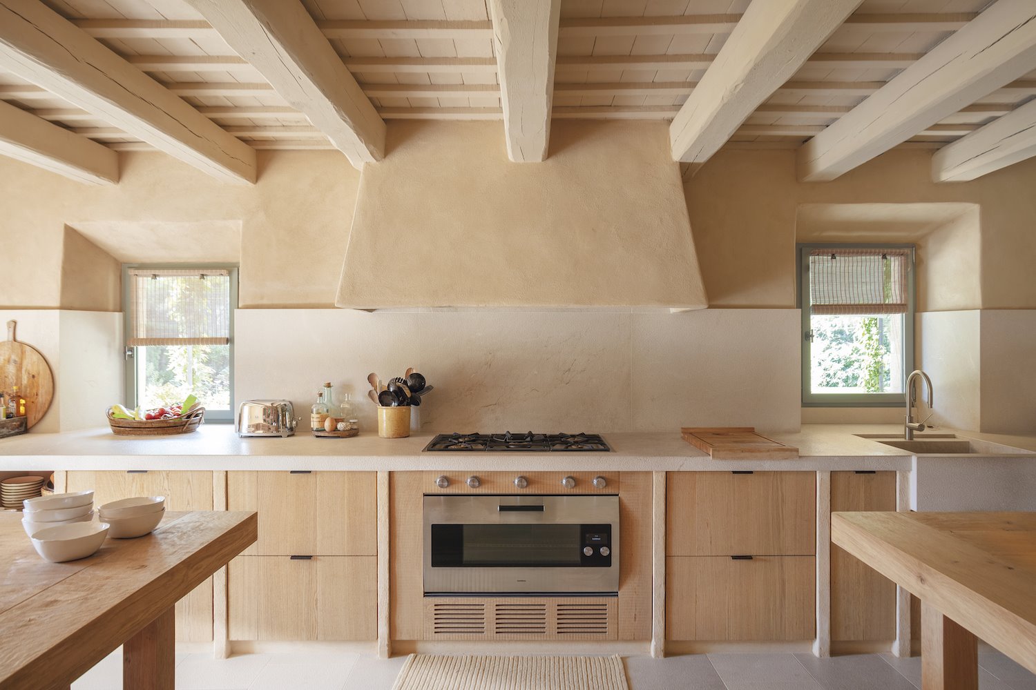 Casa en el Campo con decoracion moderna proyecto de Sandra Tarruella cocina