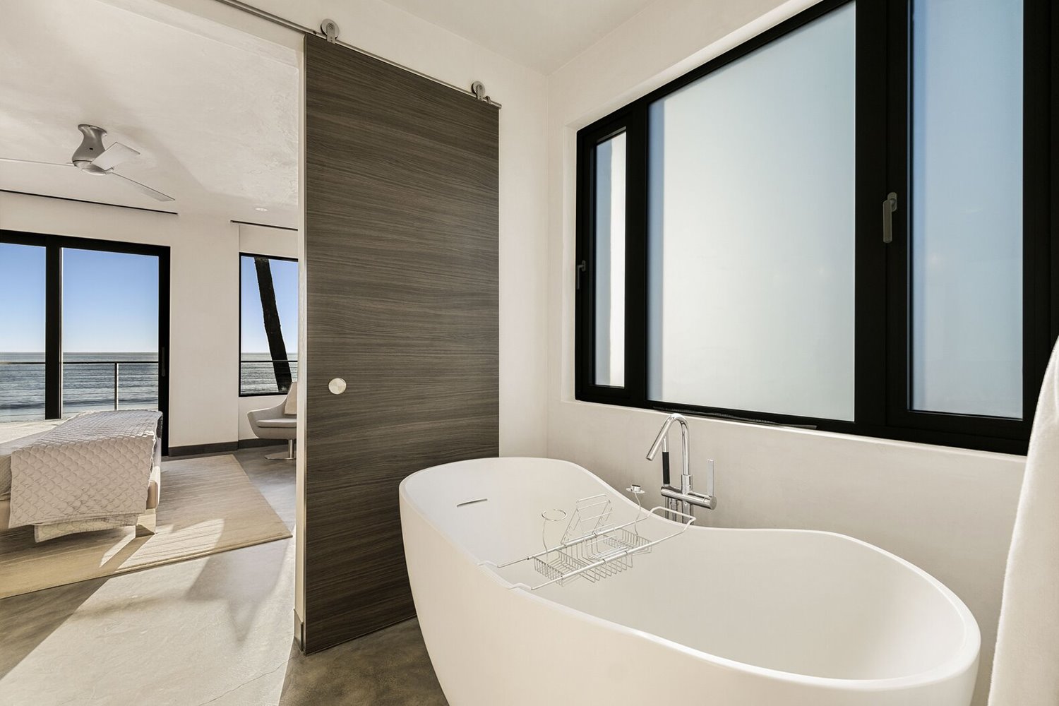 casa bryan cranston california baño