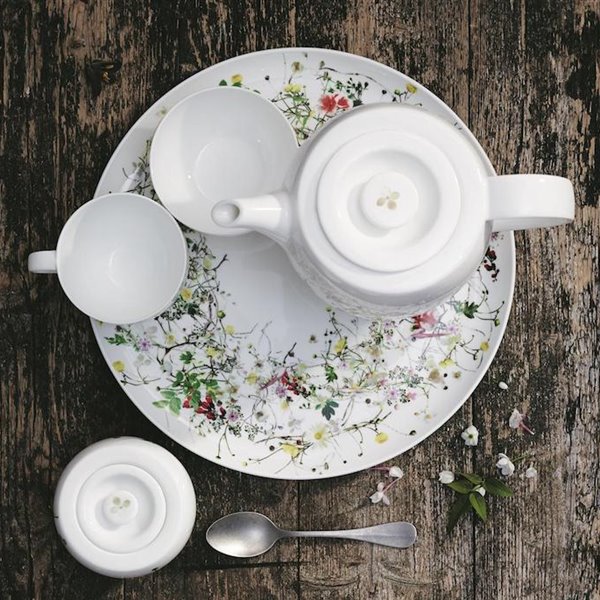 10 preciosos platos decorados para renovar tu vajilla esta primavera