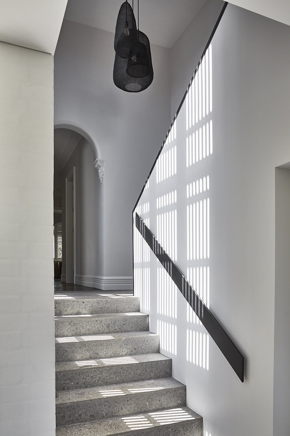 Casa en Australia moderna del arquitecto Daniel Boddam escalera acceso