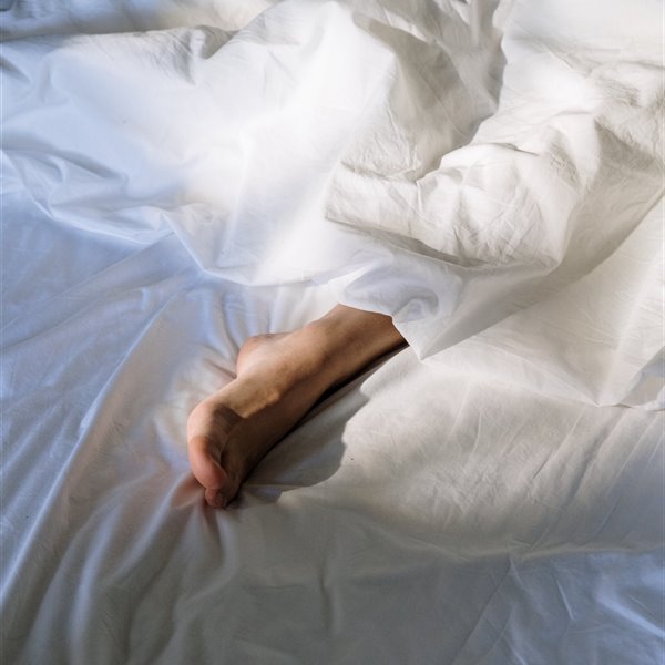 10 trucos para dormir a pierna suelta y durante toda la noche, según los especialistas en sueño