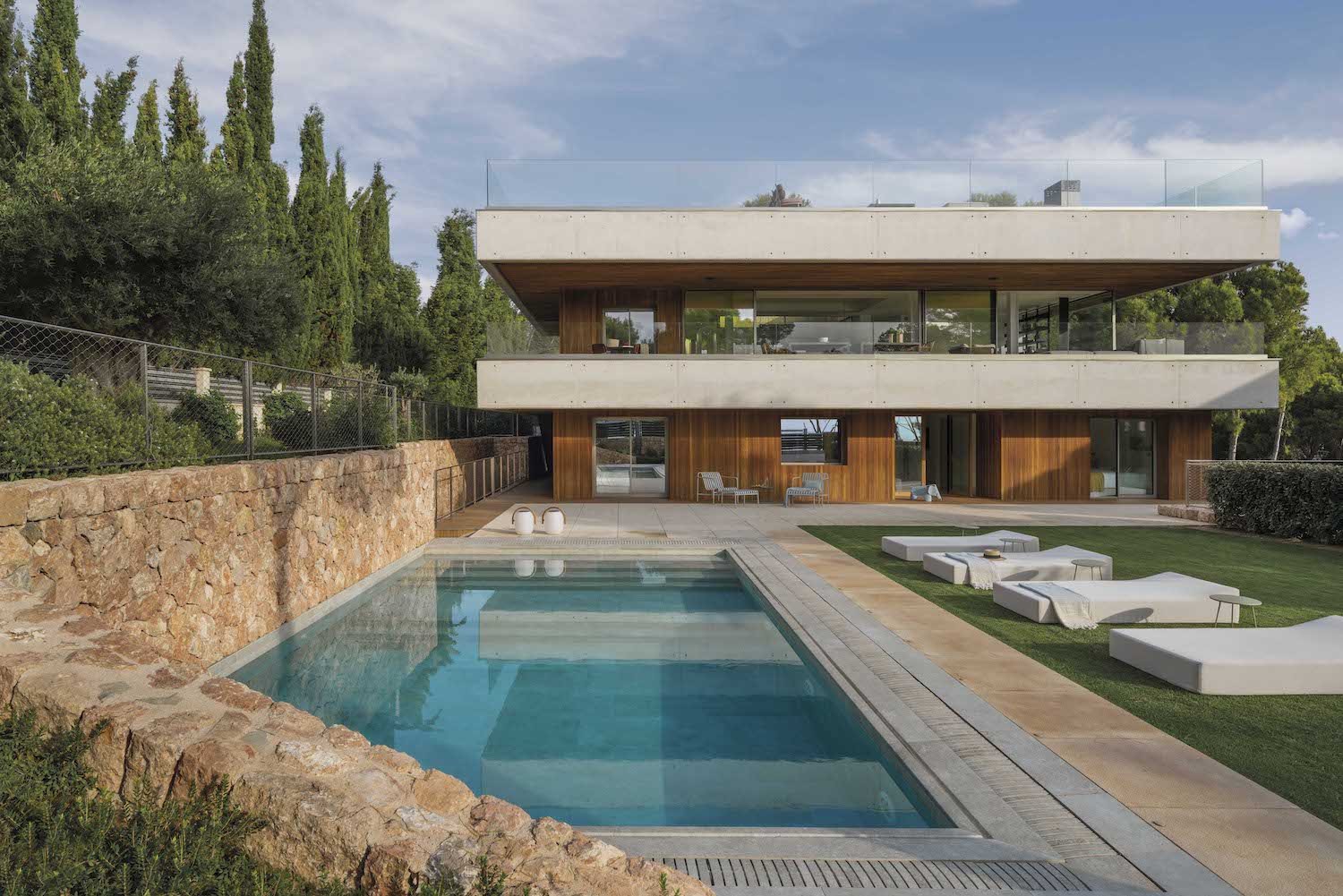Casa con piscina proyectada por Barbara Aurell en Barcelona