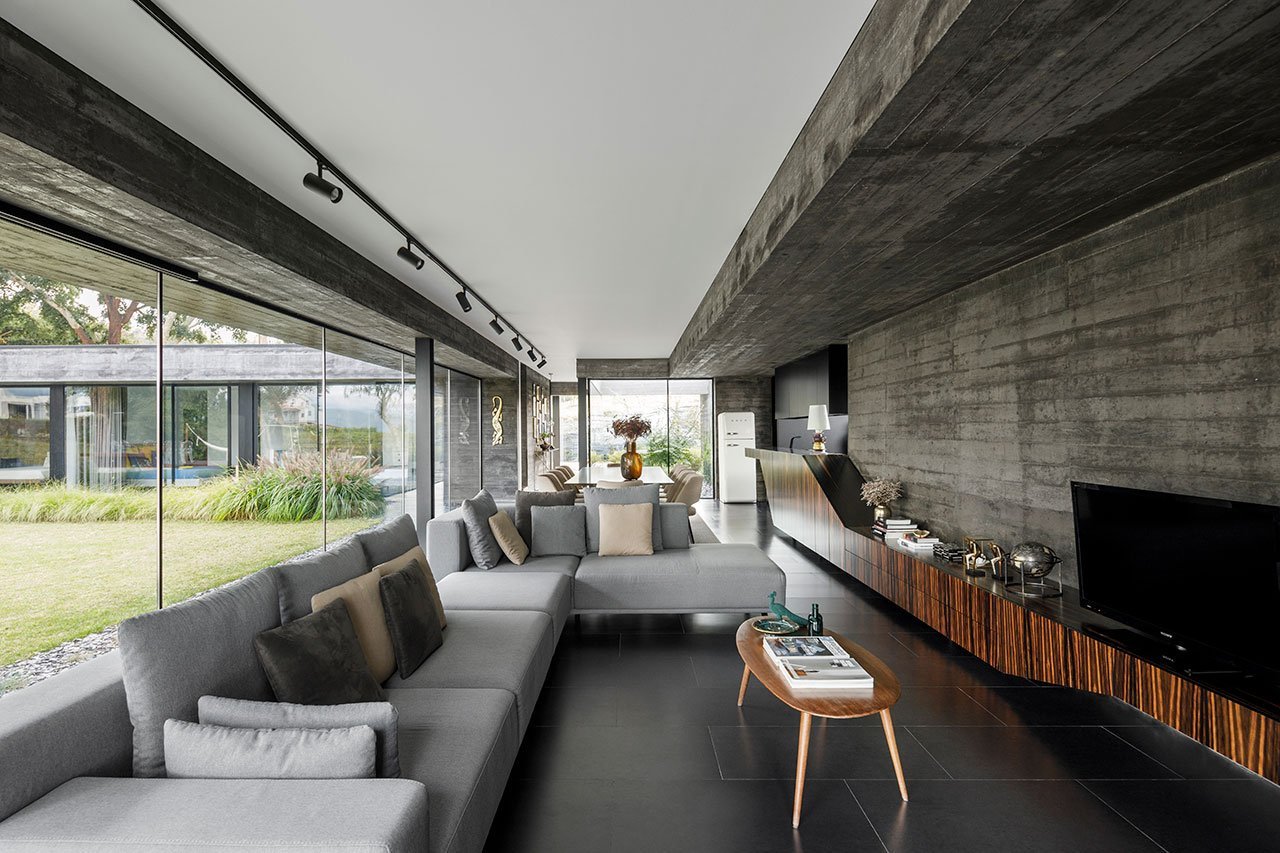 Casa moderna de hormigon en el camp ode Portugal salon