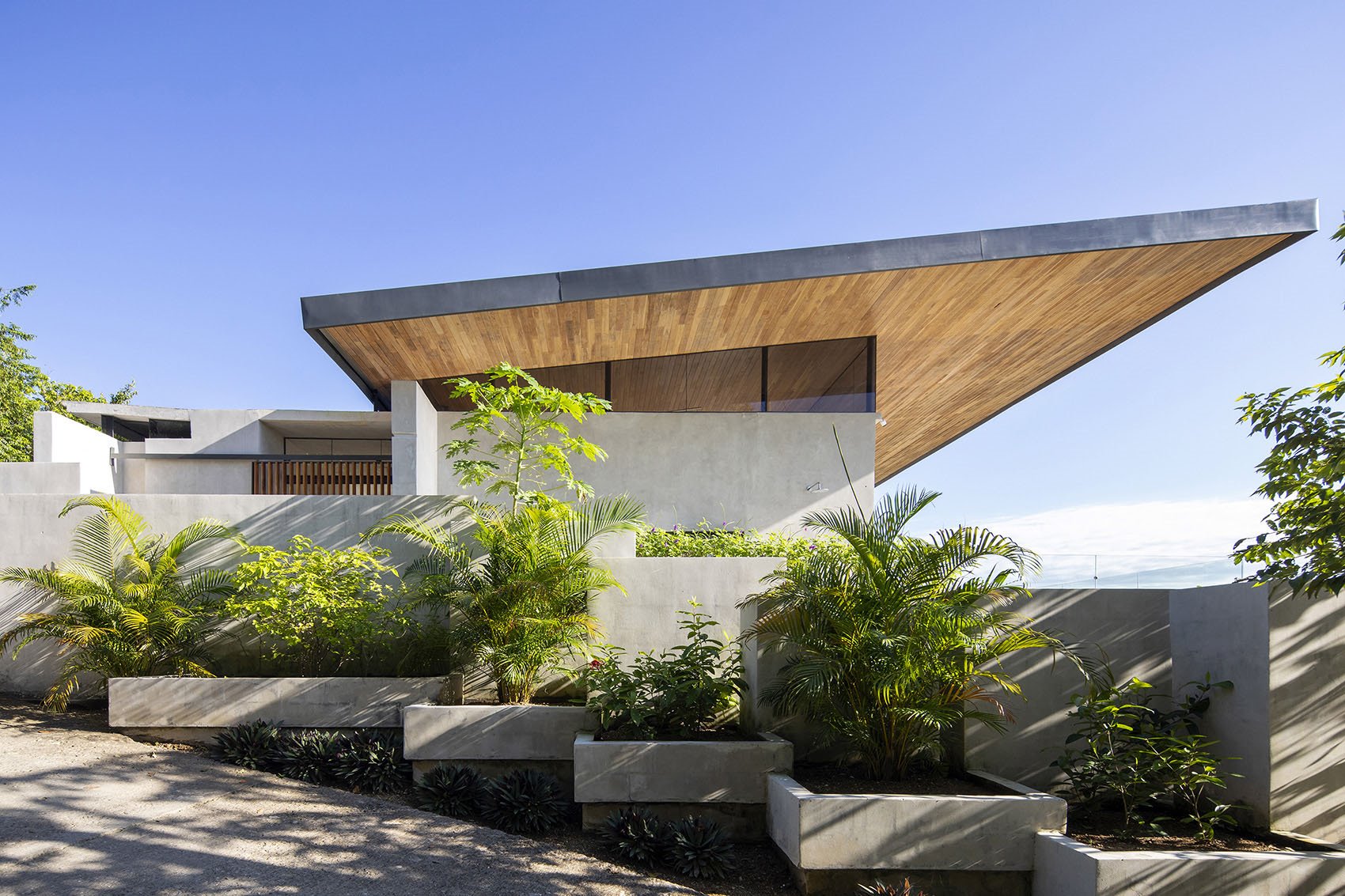 Casa moderna frente a la playa en Costa Rica fachada