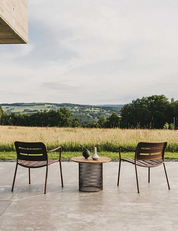 La silla de exterior más ligera y moderna la ha creado Jasper Morrison para Kettal