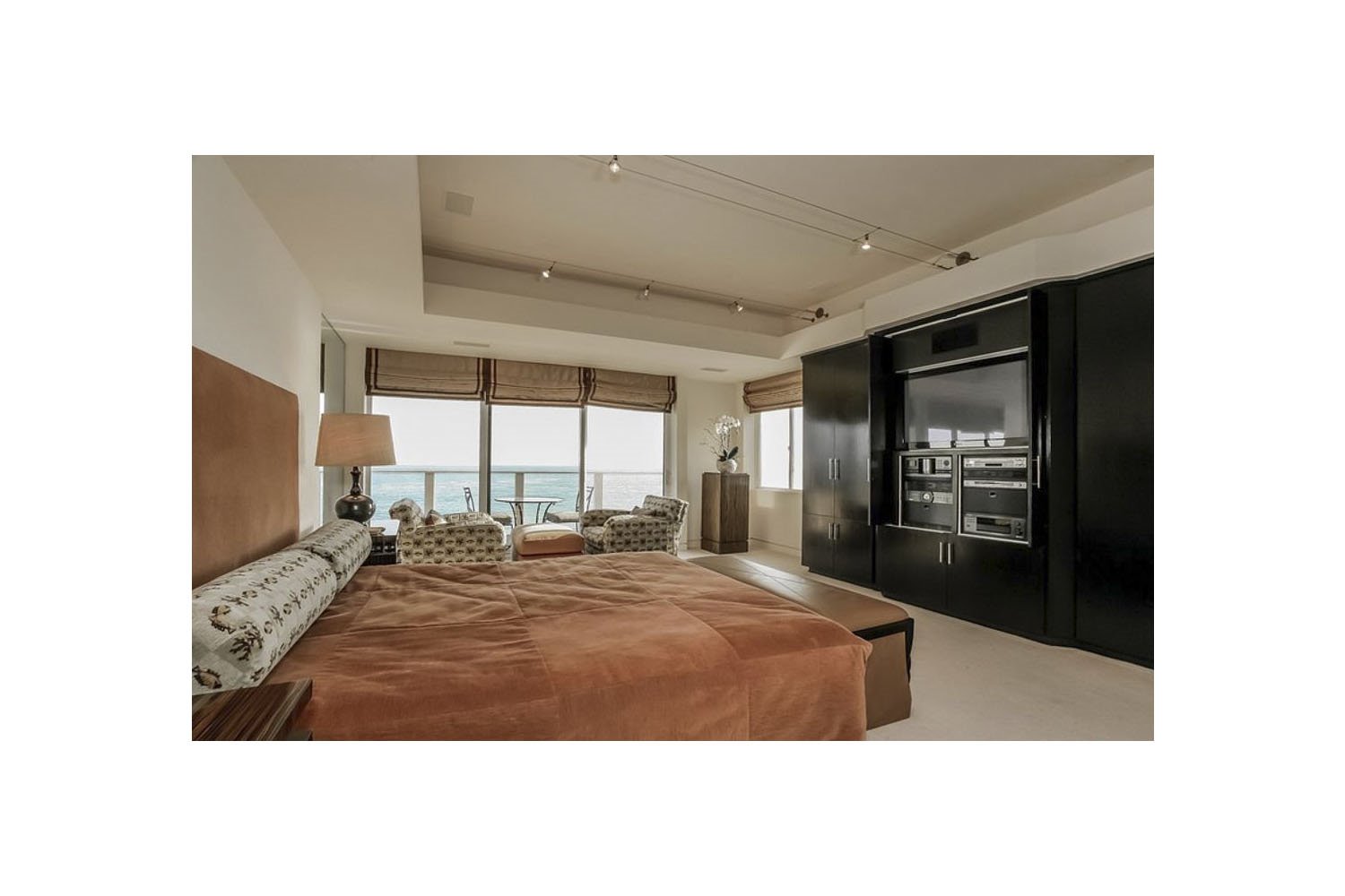 Casa de la actriz Sandra Bullock en Malibu dormitorio