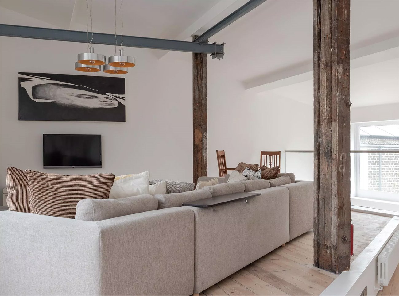 Antigua fabrica convertida en un loft moderno en londres salon