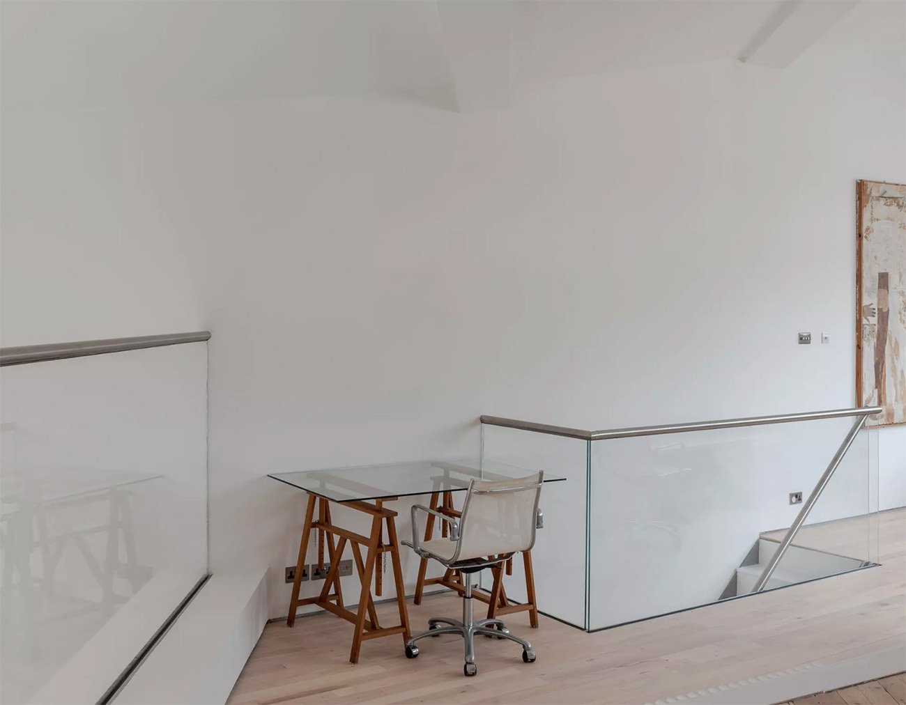 Antigua fabrica convertida en un loft moderno en londres zona de trabajo