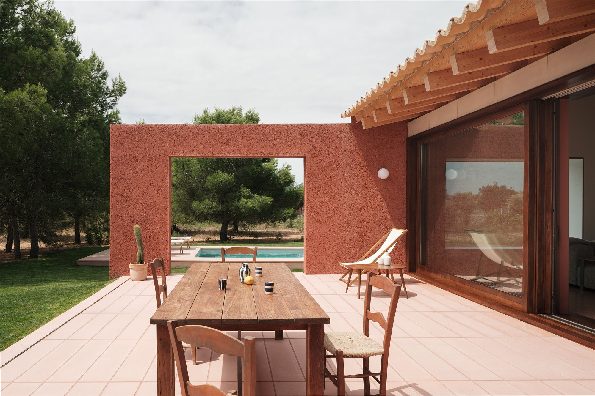 mesa jardín casa en mallorca