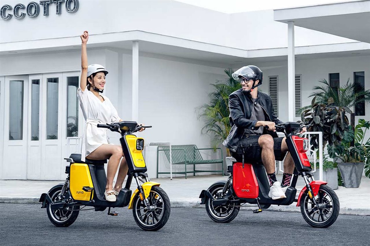 Con un tamaño reducido y batería eléctrica, las nuevas motos de Xiaomi están pensadas para moverse cómodamente por la ciudad.