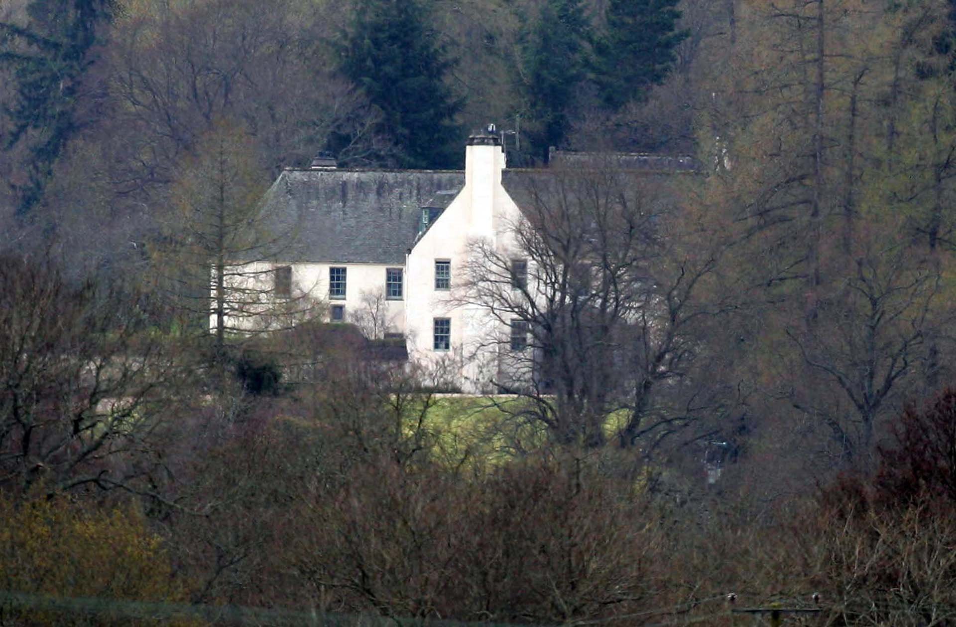 Birkhall casa del principe carlos y camila. Birkhall