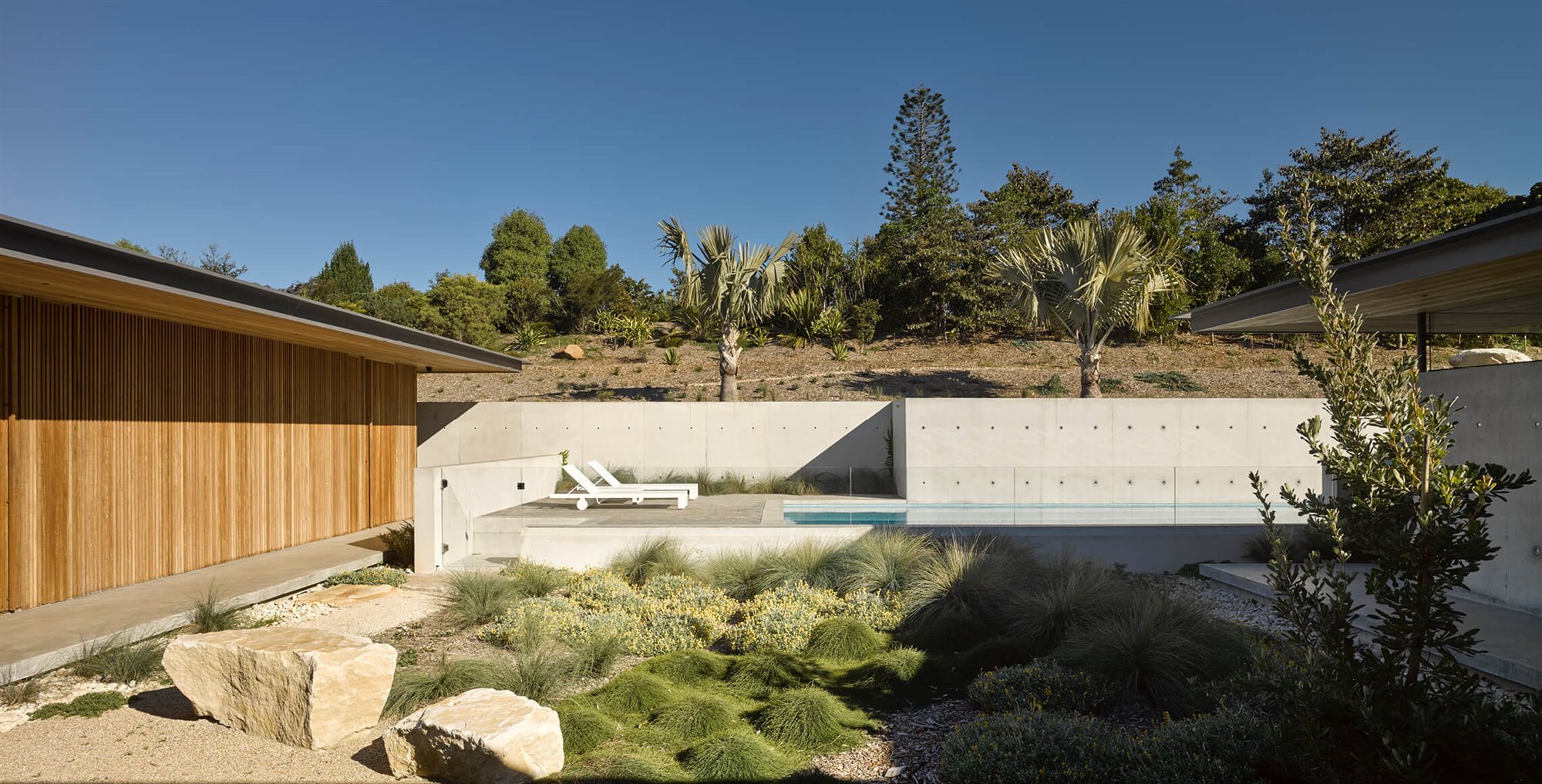 Casa moderna sobre una colina en Byron Bay Australia piscina